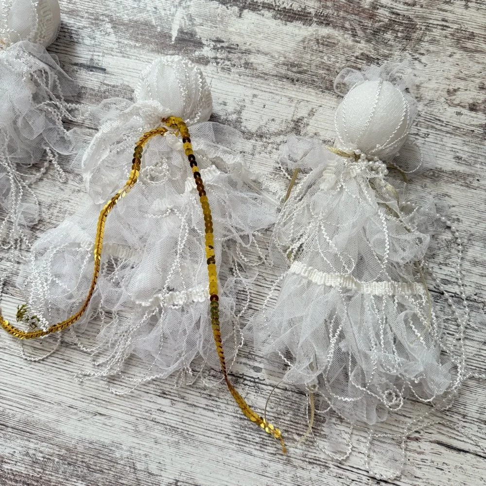 Shabby-Chic Lace Ghosts Set of 3